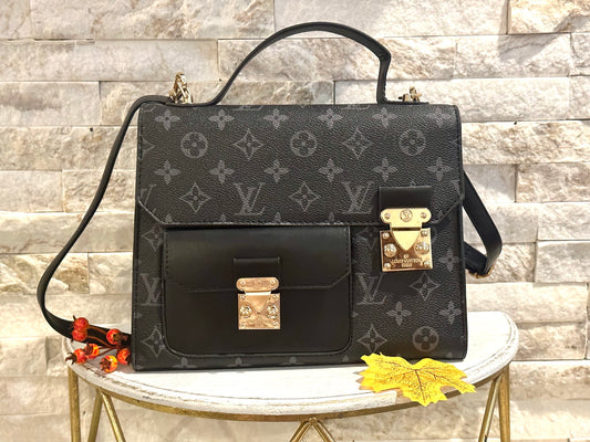 Mirror Bag- Lulu Black Buckle Bag